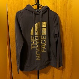 The North Face sweatshirt size L